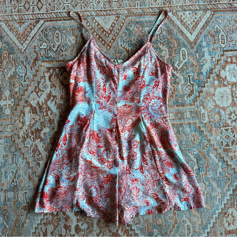 Design lab romper size small. Super cute!